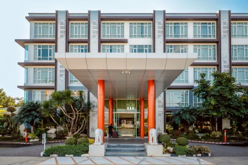Avada Hotel - 3-Star