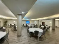 Country Inn & Suites by Radisson, Downtown Albany New York - Breakfast