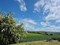 Cottage in Thirsk with Scenic Trails & Spa