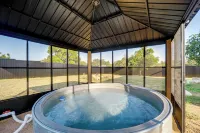Walk to Water: Game Room at Buchanan Dam Home! - Pool