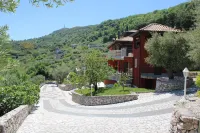 Divine Holiday Home in Giosa Marea with Sauna & Hot Tub