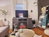 Refreshing home with WiFi, AC, fireplace in marvelous Heart of Yadkin Valley Hotels in Yadkin County