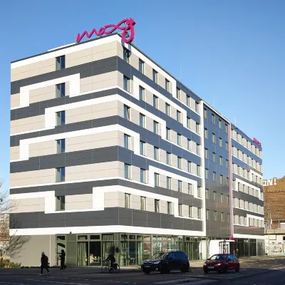Moxy Berlin Ostbahnhof Hotels near Bar 25