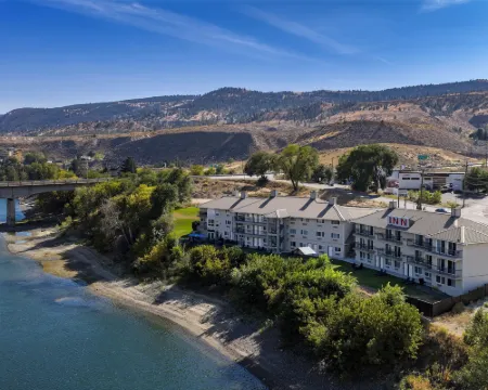 Riverland Inn & Suites Hôtels à : Kamloops