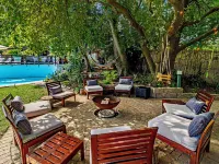 Villa Helderberg Hotels near Helderberg Centre