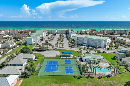 Bronze Star by the Sea Отели в г. Мирамар-Бич