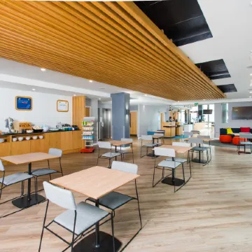 Holiday Inn Express LEEDS CITY CENTRE - ARMOURIES by IHG