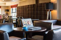 Holiday Inn Express London - Luton Airport Hotel a Luton