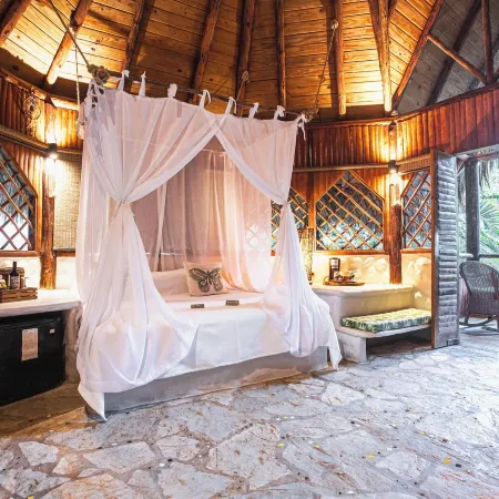 Natura Cabana Boutique Hotel & Spa