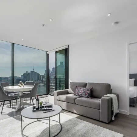 Melbourne Private Apartments - Stadium and Harbour Views