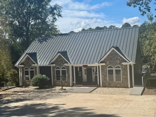 Live Edge Lodge-6,300 Sq Ft! 7 Bds, 7 Baths! Fire Pit, Pool Table, Foosball!