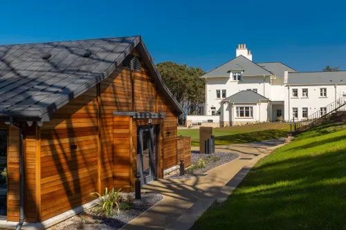 Dunluce Lodge - Small Luxury Hotels of the World - parking