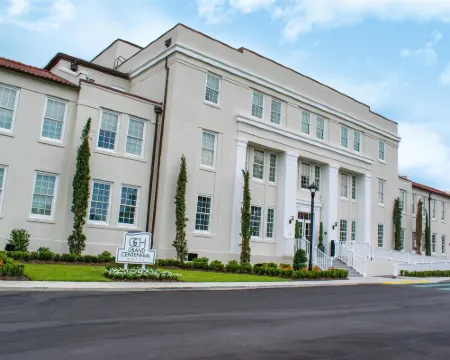 เซนเทนเนียล พลาซา รีสอร์ต กัลฟ์พอร์ต โรงแรมในกัลฟ์พอร์ต