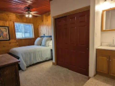Annie Oakley's Outpost - Large 1-Bedroom in the Heart of Challis Hotels in Custer County