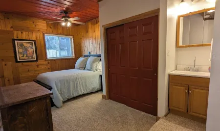 Annie Oakley's Outpost - Large 1-Bedroom in the Heart of Challis