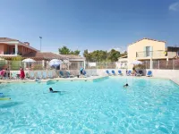 Terres de France - Résidence de la Cabre d'Or - Pools