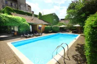 The Originals City Hôtel de Bordeaux Bergerac - Pools