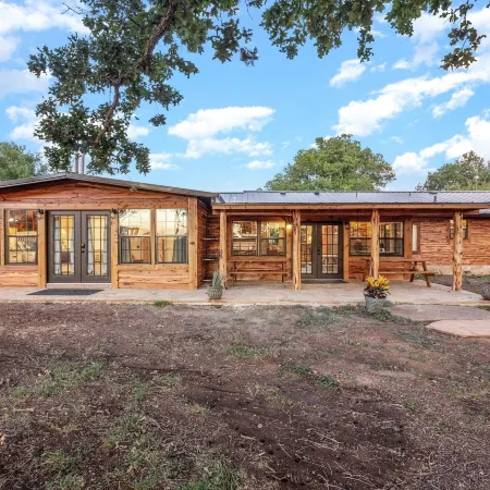 Guadalupe Bluff Bunk House 5 Bedroom Home by RedAwning