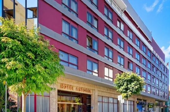 Bull Astoria Exterior Photos