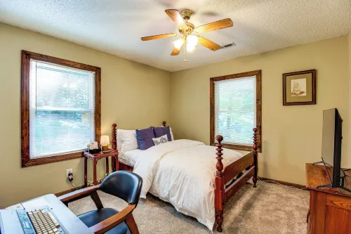 Lake Guntersville Hideaway! Home on Over 2 Acres - 3-Star