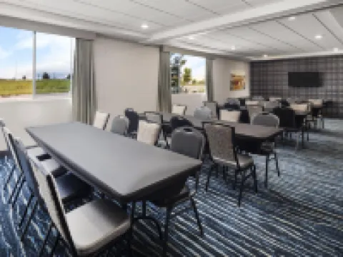 GLo Best Western Dawley Farms in Sioux Falls Hotels in Sioux Falls