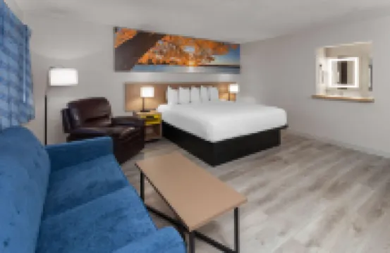 Days Inn by Wyndham Mason City Hotels near Rancho Deluxe