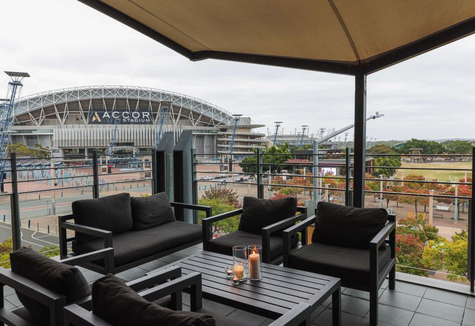 Hotel Ibis Sydney Olympic Park Over view