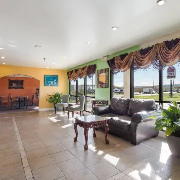 Econo Lodge Inn & Suites Brooks - Louisville South