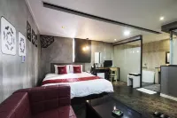 Gimhae Jangyu Huen Hotel
