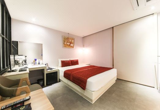 The Lazzi Hotel Dongnae