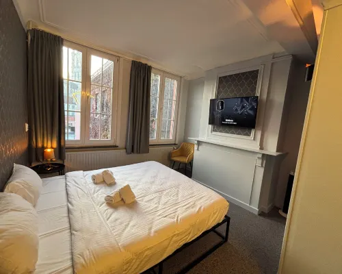 Flandria Hotel Hotels near St. Nicholas' Church