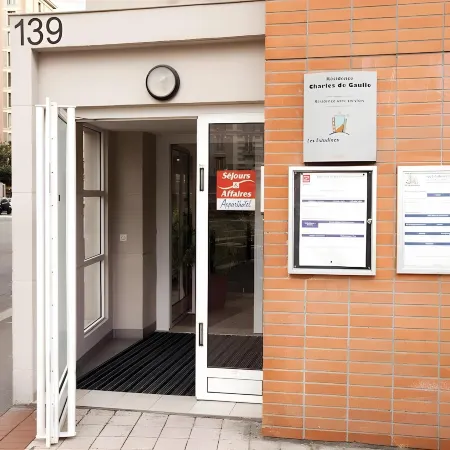 Séjours & Affaires Pantin Charles de Gaulle