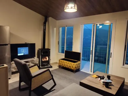 Authentic Chalet in the Heart of Shouf - 5 People