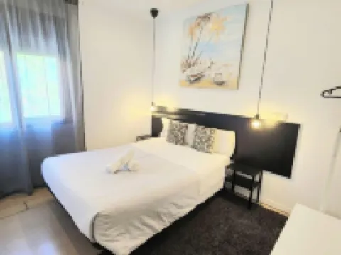 Ayz Javier Cabrini - Auto Check-in Property マドリードのホテル