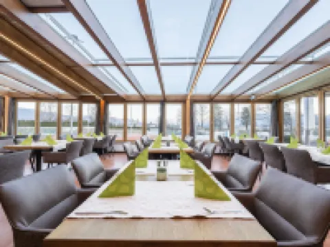 Momentum Hotel Hotéis em Anif