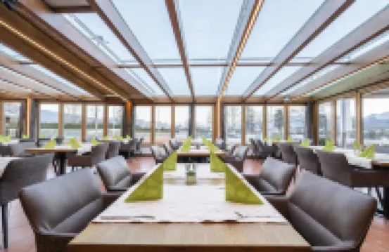 Momentum Hotel