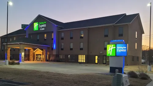 Comfort Inn & Suites - 2-Star