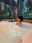 DECK1920 - Hot Tub
