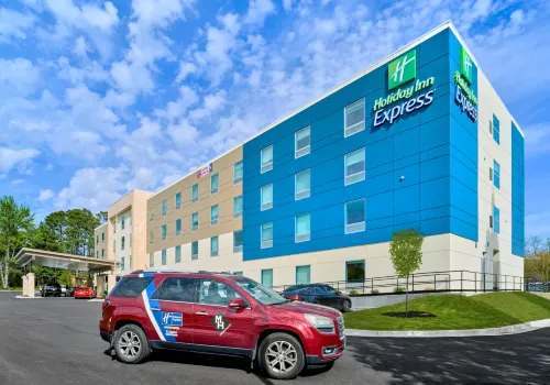 Holiday Inn Express & Suites HUNTSVILLE – SPACE CENTER by IHG - 3-Star