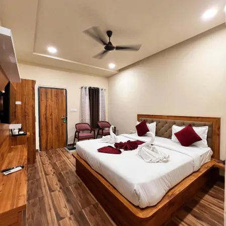 Hotel Saffron Restaurant and Bar