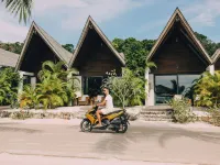 Golden Beach Resort Hotels near Koh Rong