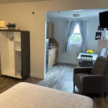 Hotel Ponce de Leon Отели рядом с достопримечательностью «Венецианский бассейн»