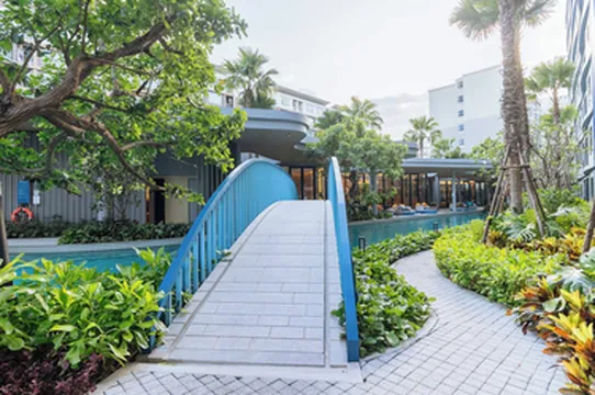 รูปภาพของคอนโด 2 ห้องนอน พร้อมสระว่ายน้ำและฟิตเนส ซี262