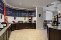 Hampton Inn & Suites Albany-Downtown - Breakfast