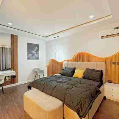 Katus Hyatt Luxury Apartment Rooms