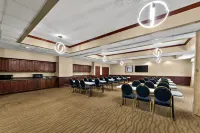 Comfort Suites Central