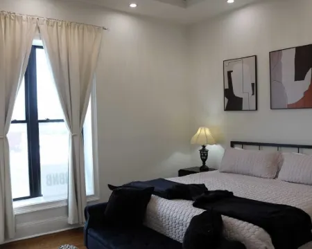 The Luxe High Roller! 2 bed apt in Metropolis near Harrah's Casino! Pet friendly メトロポリスのホテル