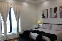 The Luxe High Roller! 2 bed apt in Metropolis near Harrah's Casino! Pet friendly