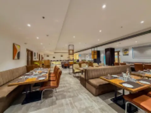 ซิป บาย สปรี โฮเทลส์ ชาคัน