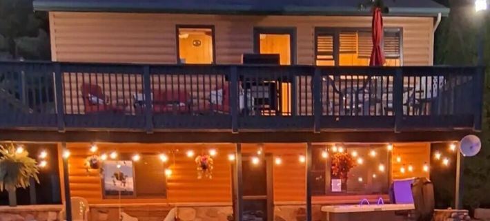 Lakefront Cabin on Quiet Private Lake Just Minutes from Town and 131 Highway Hotels in Newaygo County